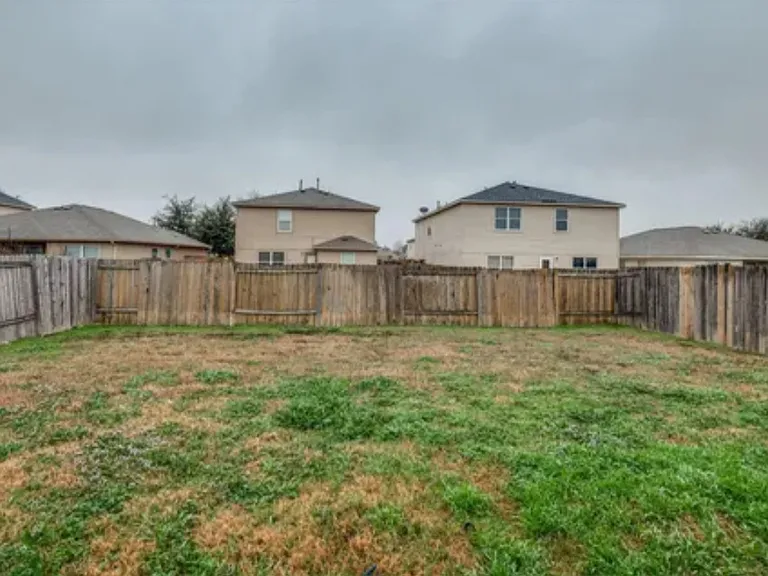 701 Lazy Crest Dr — Photo 23