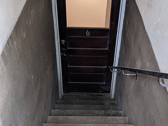 5th image of 309 Edith Blvd NE #6