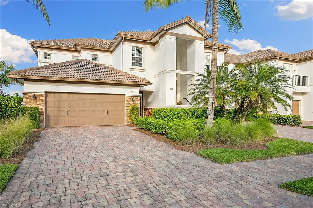 2 bed, 2.5 bath, 2091 sqft, $9,500 — Photo 2