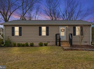 7239 3rd St, Remington, VA 22734