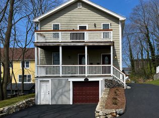 10 Ordway Ter, Reading, MA 01867