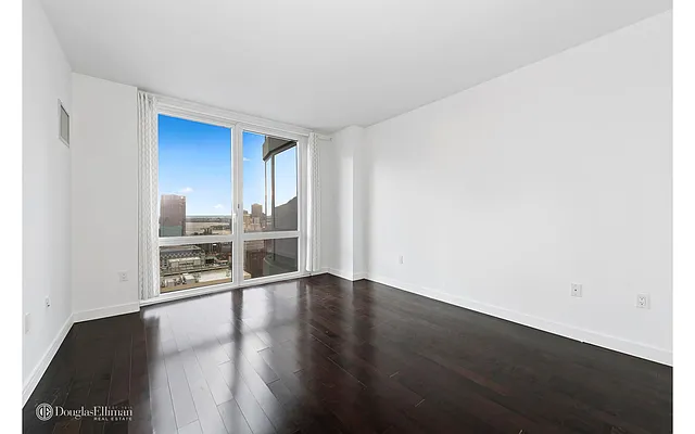 Rented by Douglas Elliman | media 17