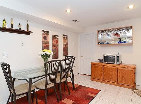 3rd image of 3729 N Sheffield Ave #Gx