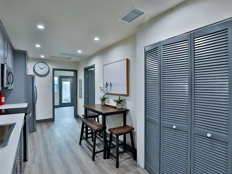 2811 Menlo Ave — Photo 16