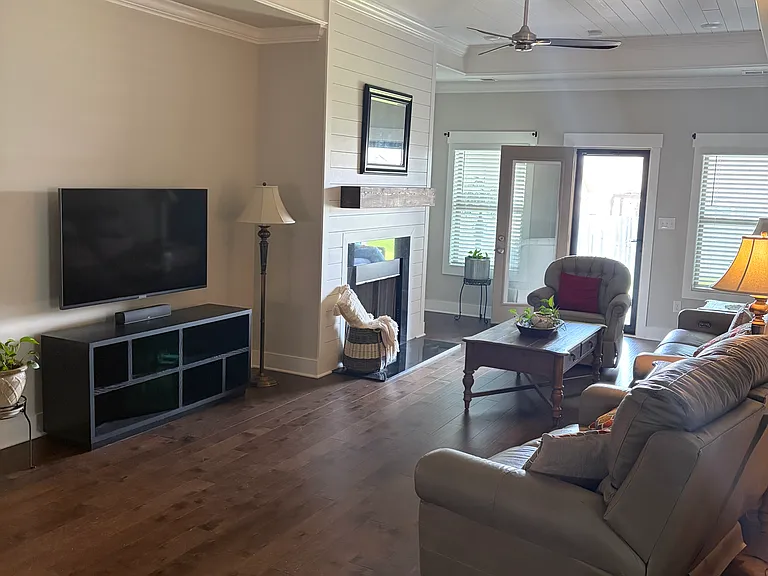 2412 Celia Ct SW — Photo 14