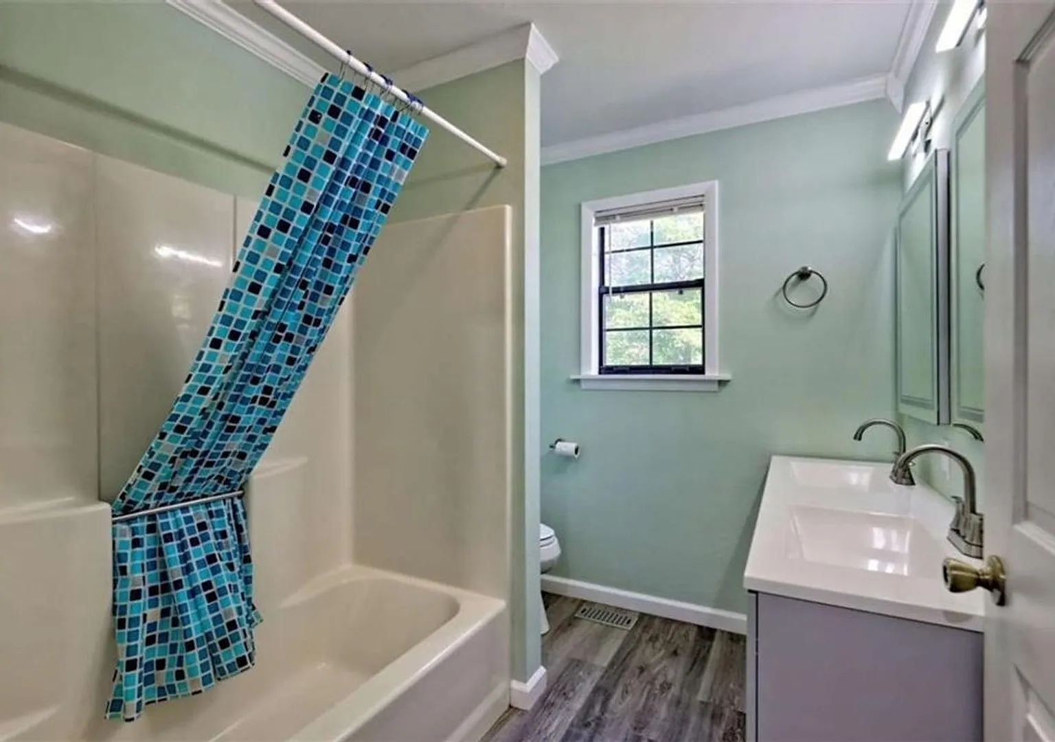 Spacious 4BR House in Blairsville — Photo 2