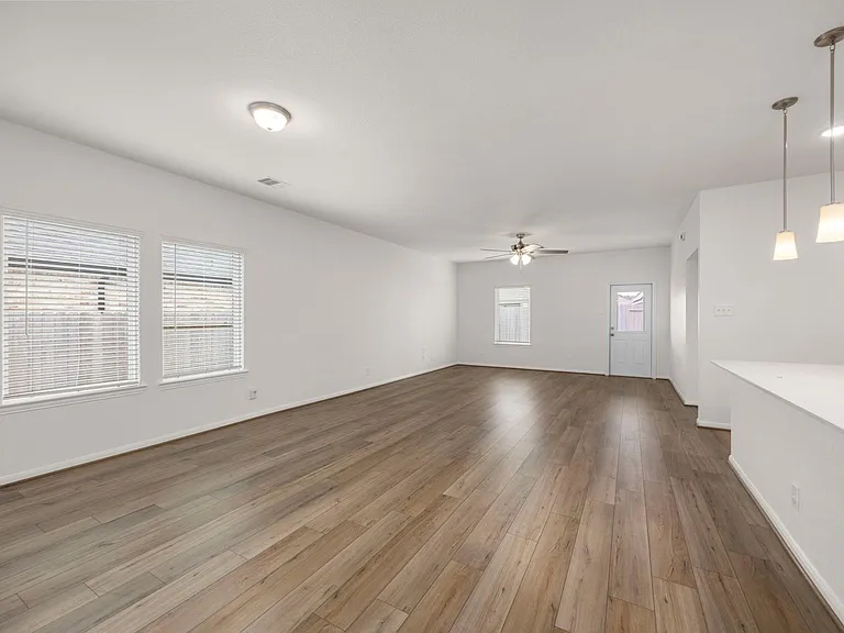 30419 Crystal Stream Ln — Photo 12
