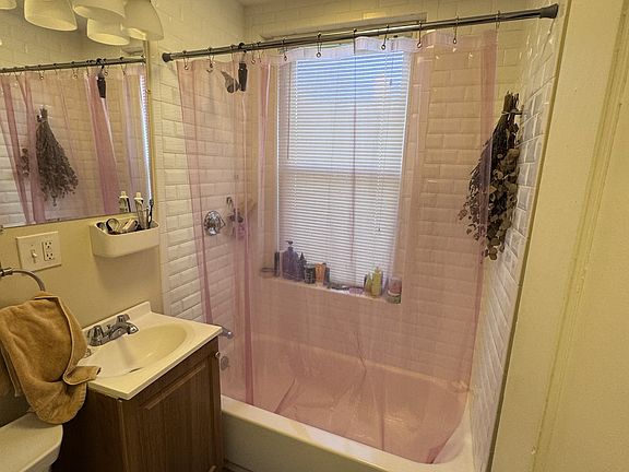 5th image of 15 Linnaean St APT 11