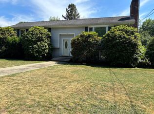 10 4th St, Wakefield, MA 01880