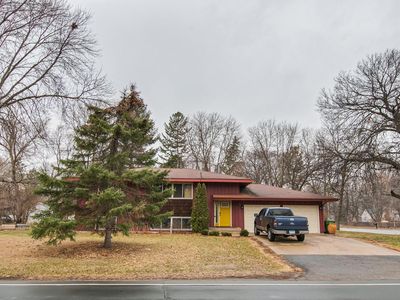 8490 Spring Lake Rd, Mounds View, MN, 55112