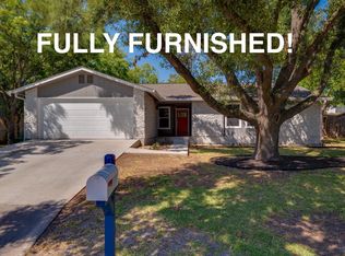 2202 Donna Dr, Taylor, TX 76574