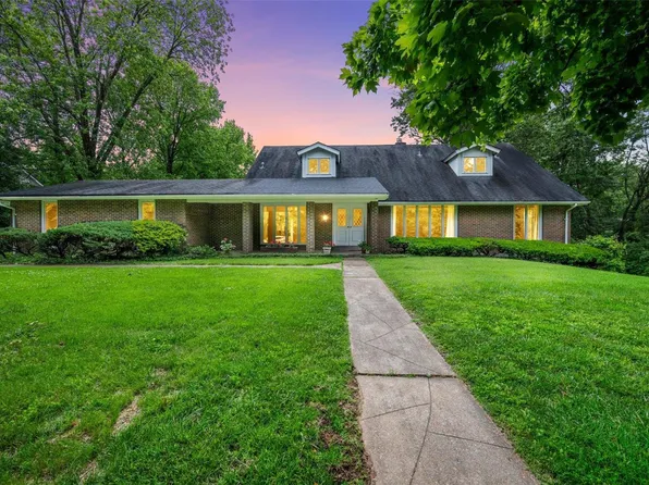 12322 Coppersmith Ct, Saint Louis, MO 63131