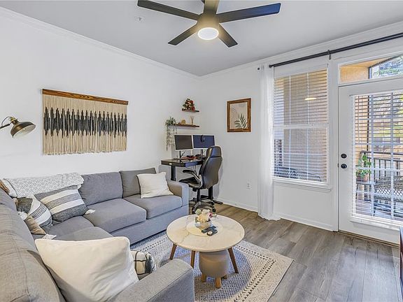3rd image of 4221 W Spruce St APT 1325