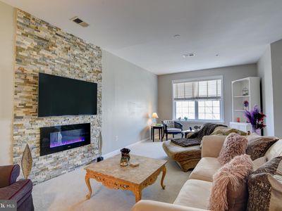 43651 McDowell Sq, Leesburg, VA, 20176