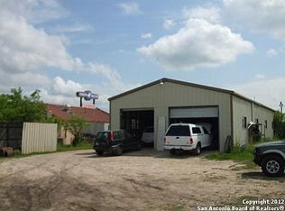 9545 Us Highway 87 E, San Antonio, TX 78263