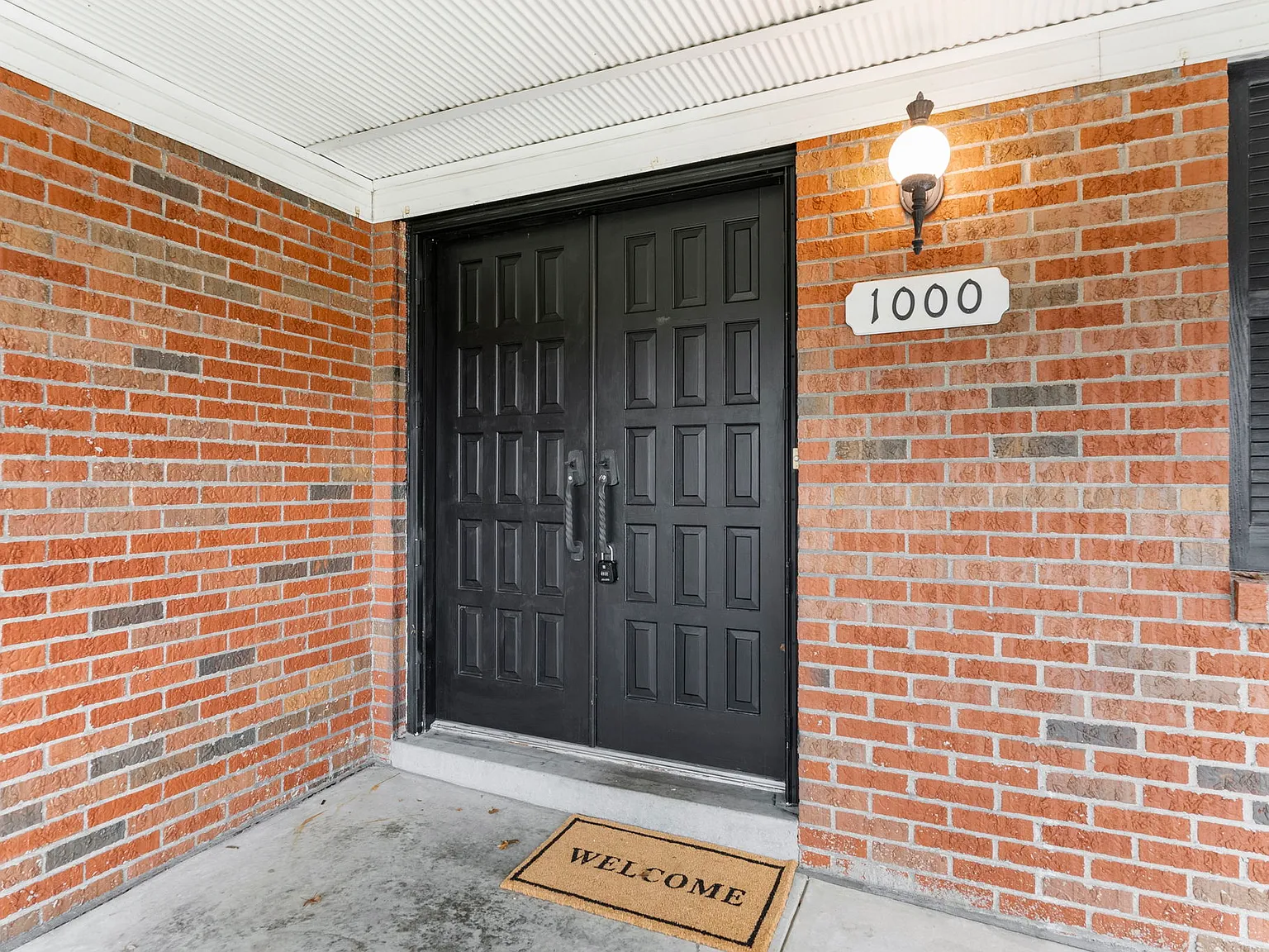 5 bed, 2927 sqft, $5,800 — Photo 3