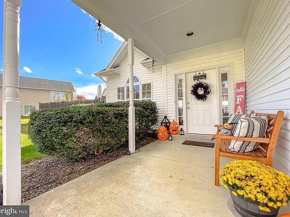 4th image of 48253 Keel Dr