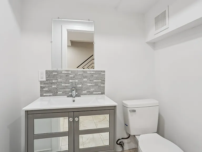 2225 N Waterloo St — Photo 26
