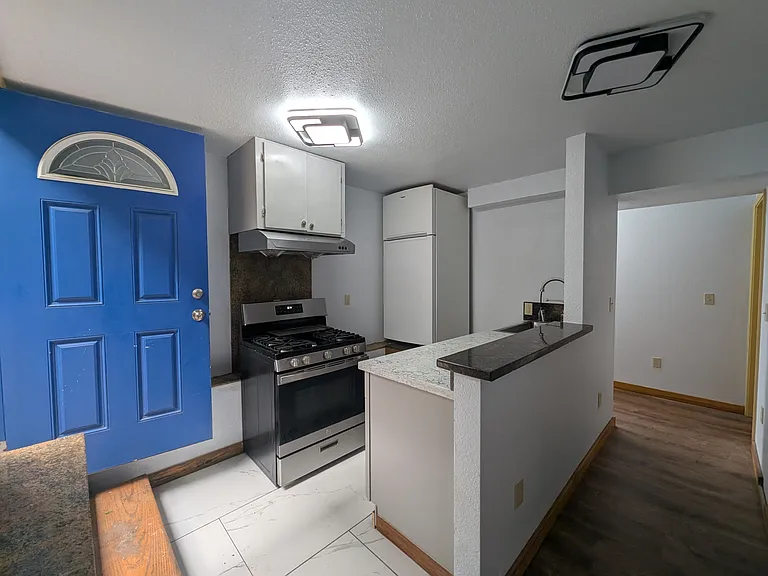 5819 Bayview Ave #IN LAW — Photo 20