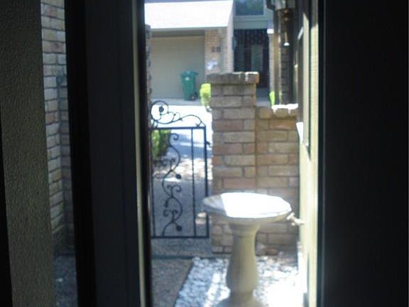 4th image of 34 Woodstone Sq
