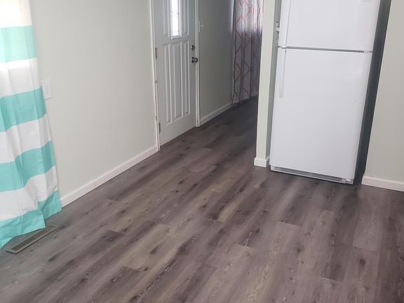 5th image of 3078 Fairwood Ave