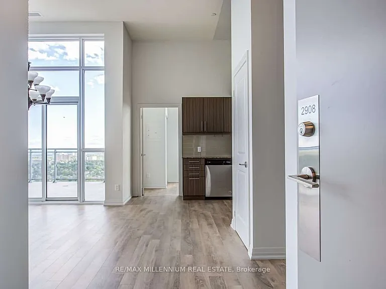 30 Meadowglen Pl #2908 — Photo 7