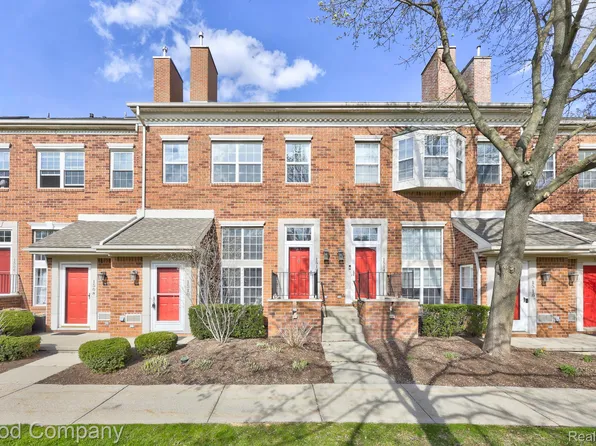 1512 Maryland Club Dr, Royal Oak, MI 48067
