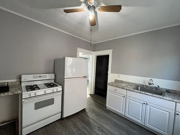 15 Beatrice Ave #1 — Photo 11