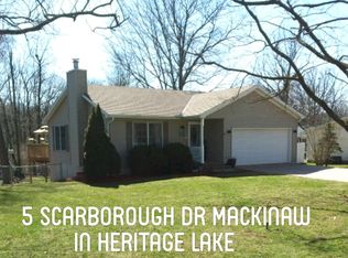 5 Scarborough Dr, Mackinaw, IL