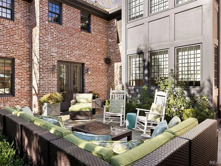580 Race St #L — Photo 14