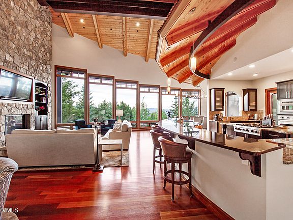 4th image of 325 Jouflas Ranch Rd