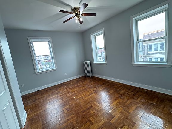 5th image of 5915 Kennedy Blvd #F5
