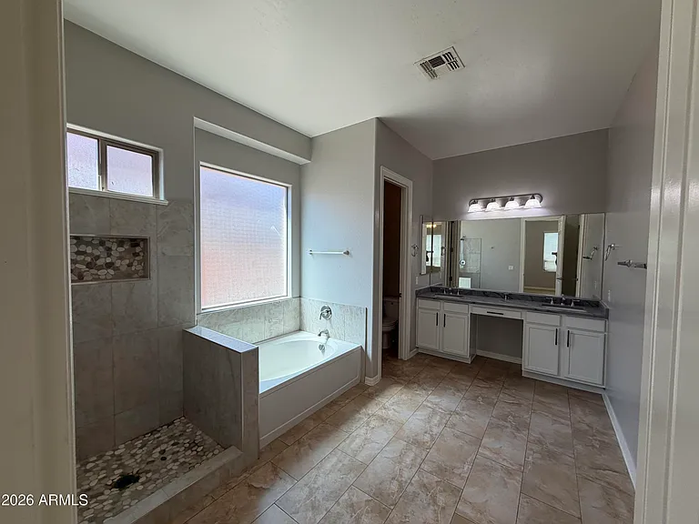 2417 E Iris Dr — Photo 18