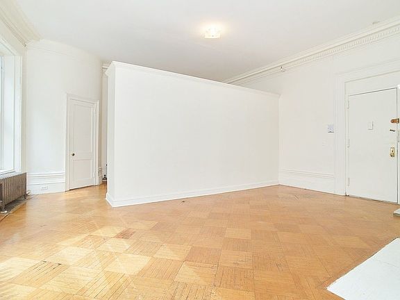 3rd image of 321 W 80th St APT 4