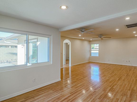 4th image of 3844 W Villa Maria Dr