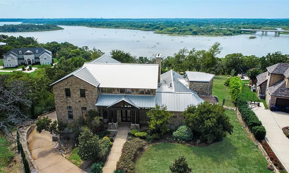1st image of 3809 Lake Cove Ct