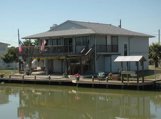 94 Channelview Rd, Rockport, TX 78382