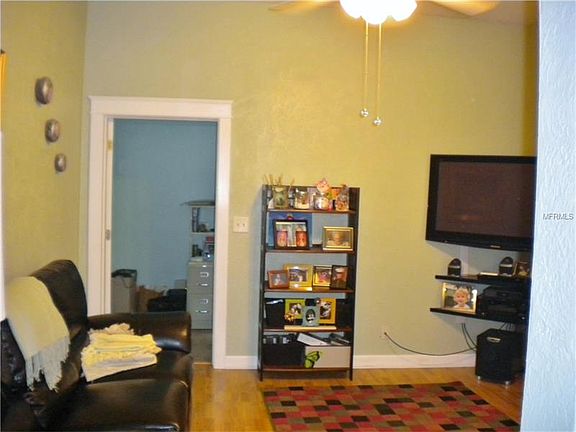 5th image of 11113 Riverview Dr