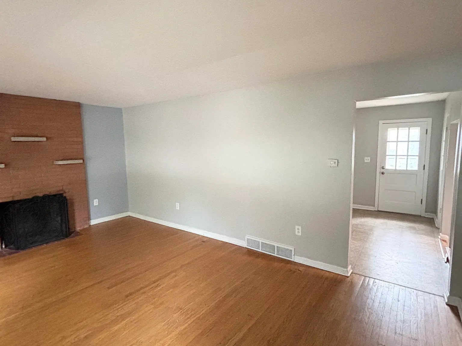 4 bed, 1600 sqft, $2,000 — Photo 4