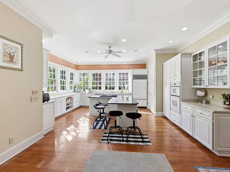 7410 Ratchford Ct — Photo 8