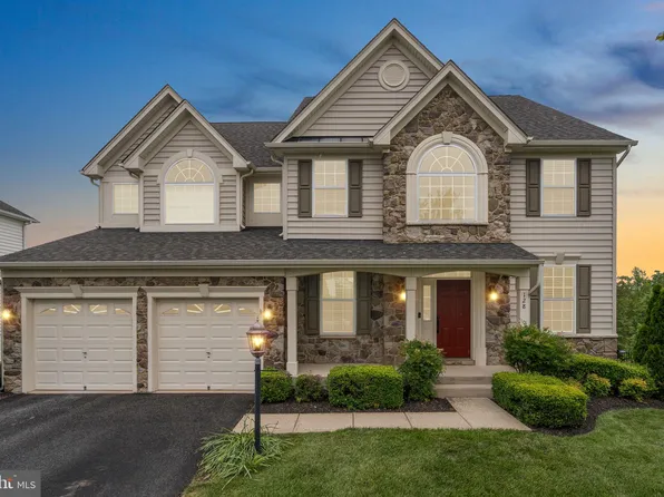 128 Coachman Cir, Stafford, VA 22554