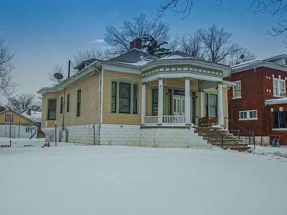 3rd image of 4224 W Broadway