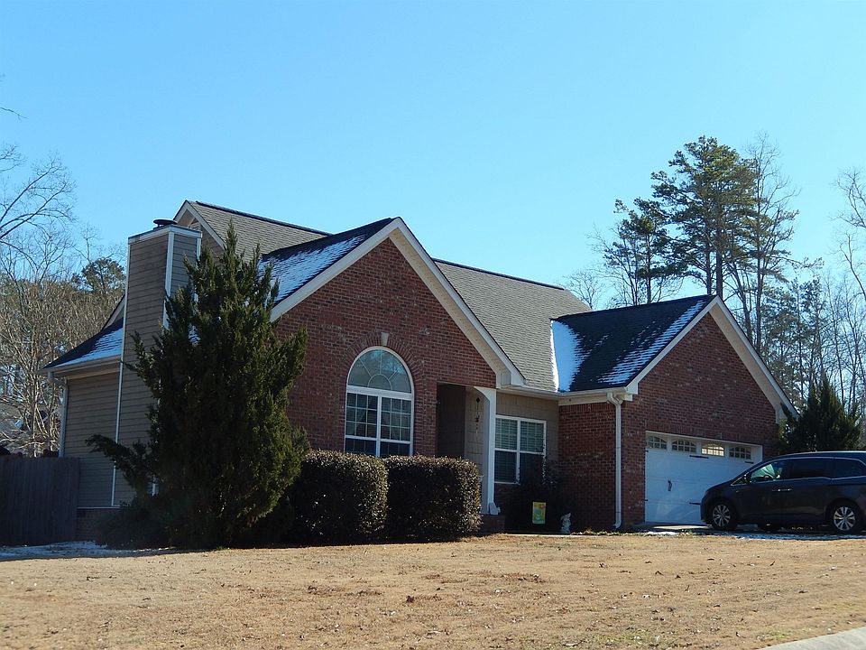 2nd image of 104 Southern Grace Pl NE