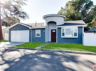 7311 Gaviota St, Van Nuys, CA 91406