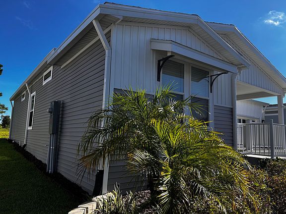 2nd image of 39015 Golf View Ave