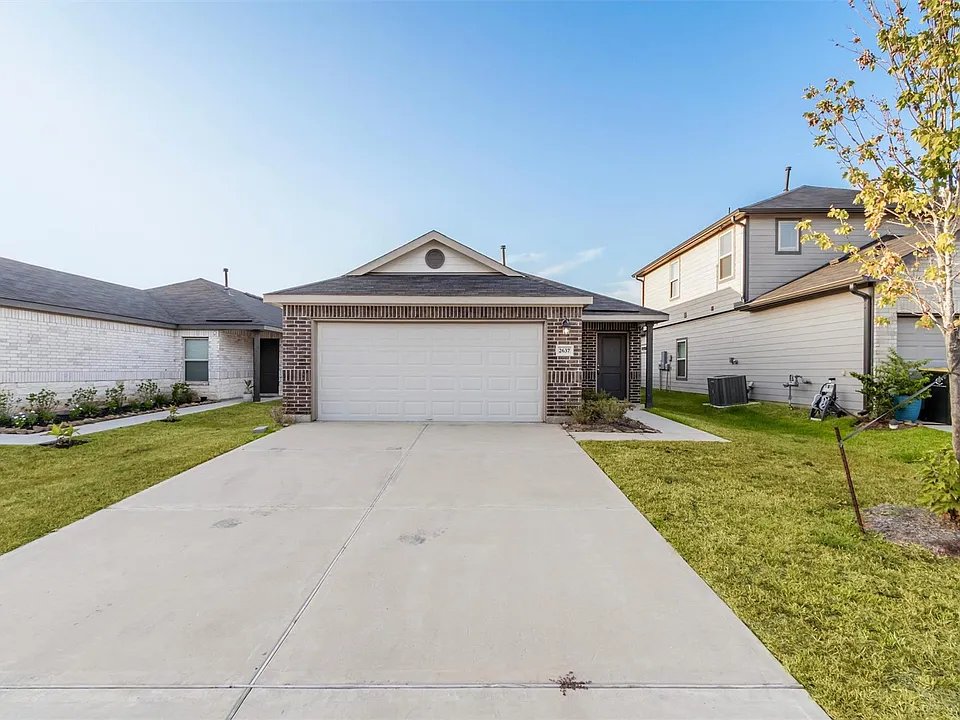 2637 Shady Cedar Ct