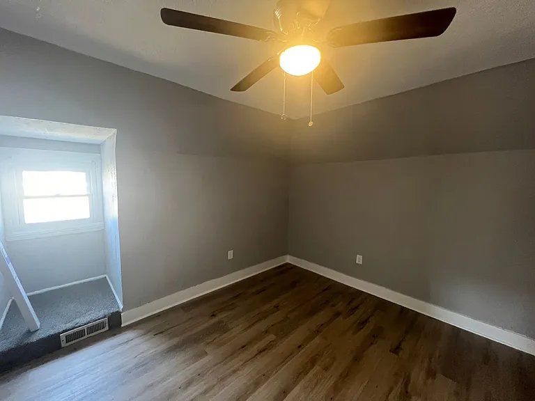7429 Park Avenue — Photo 13