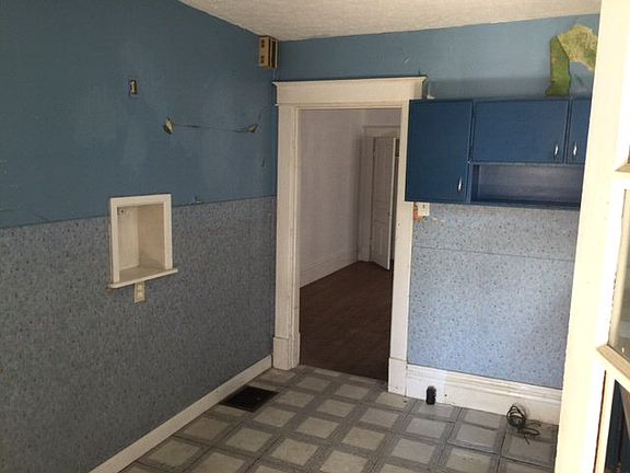 2nd image of 1815 Grandview Ave