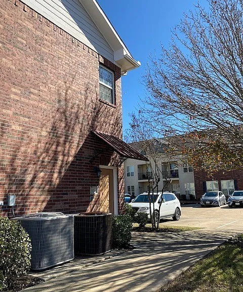 801 Luther St W #804 — Photo 3