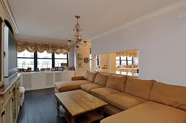 Rented by Corcoran | media 12